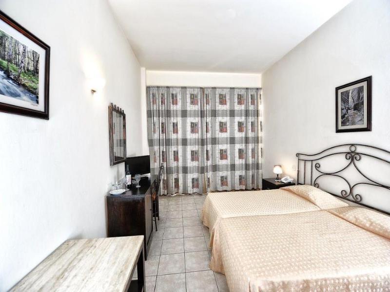 Piere Anne Beach Hotel Agia Napa Buitenkant foto