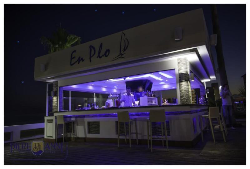 Piere Anne Beach Hotel Agia Napa Buitenkant foto