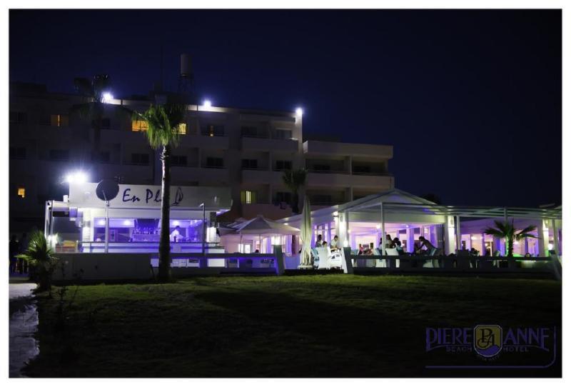 Piere Anne Beach Hotel Agia Napa Buitenkant foto